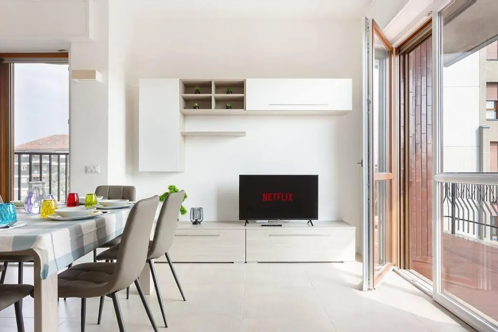 Moderno, Luminoso, Spazioso Con Vista Apartment Milan