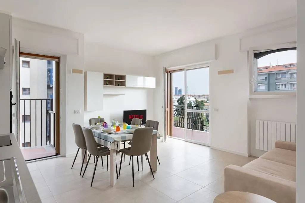 Moderno, Luminoso, Spazioso Con Vista Apartment Milan 0*,